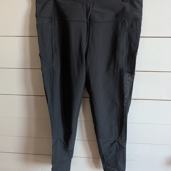 Victoria's Secret Pants - Black Athletic Leggings